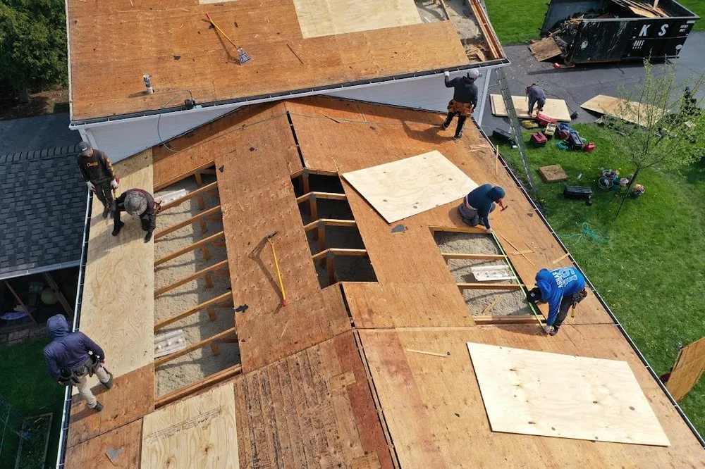 Slide of Oaks Roofing & Siding