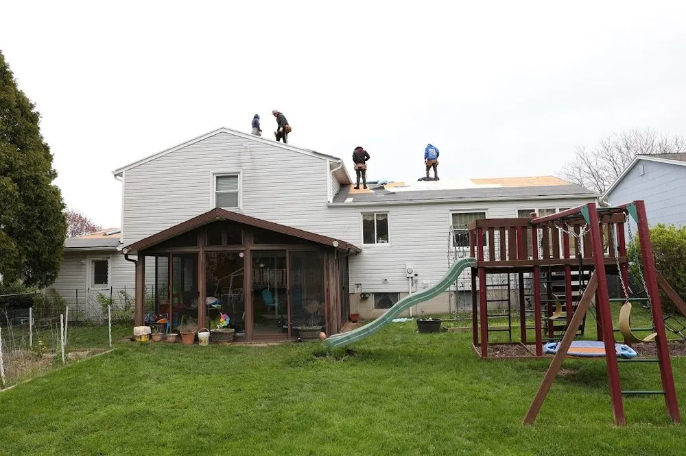 Slide of Oaks Roofing & Siding