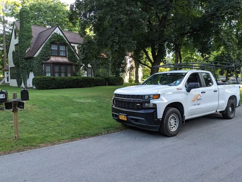 Slide of Oaks Roofing and Siding
