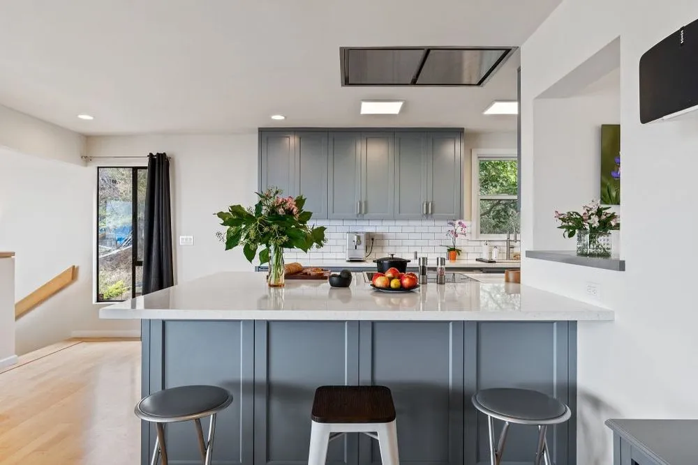 Slide of Oasis Construction Group