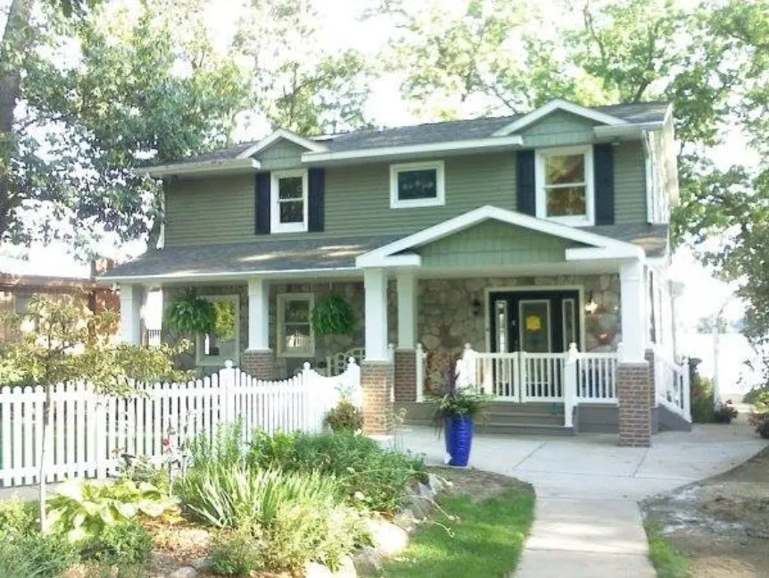 Slide of OC Construction & Garage Doors