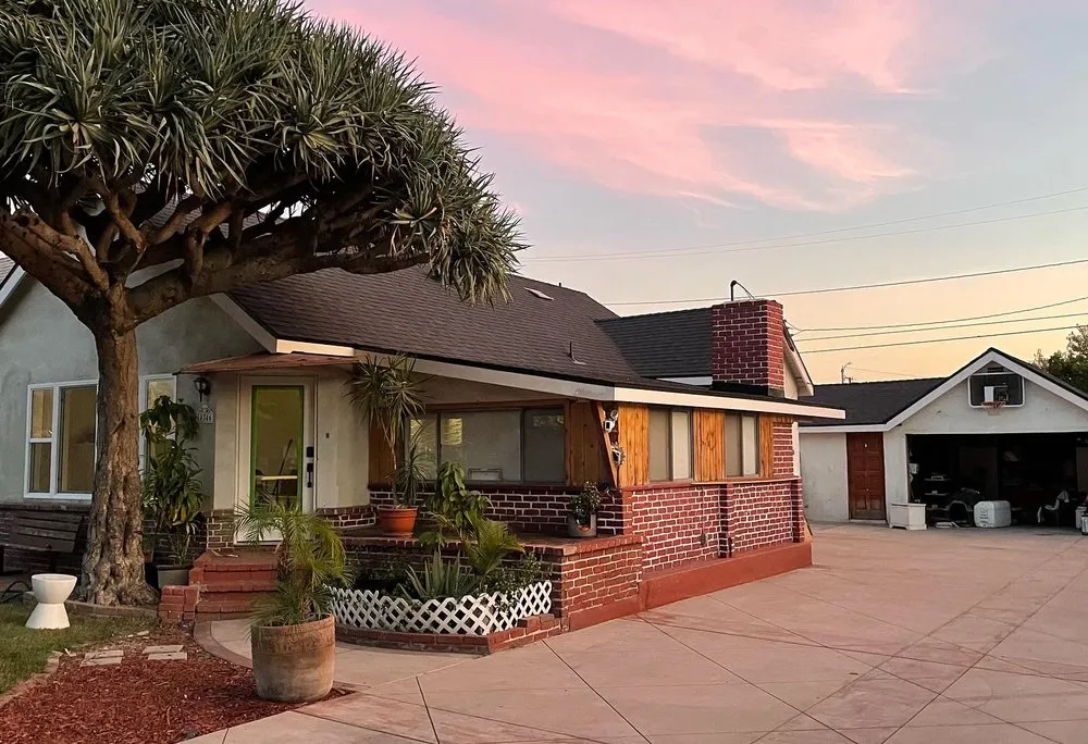 Slide of OC Roofing & Construction