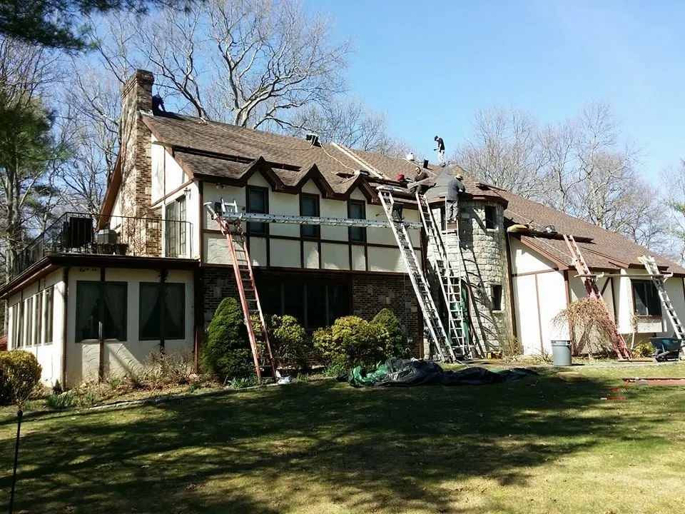 Top-rated shingle roofing service with free inspection across Wakefield, RI - Ocean Breeze Property Services