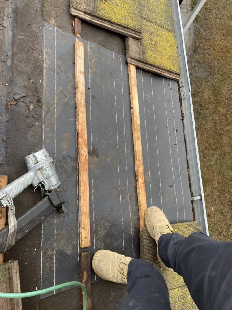 Slide of Octavio Sajuan Roofing