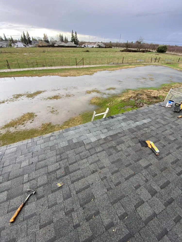 Slide of Octavio Sajuan Roofing