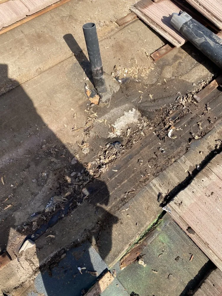 Slide of Octavio Sajuan Roofing