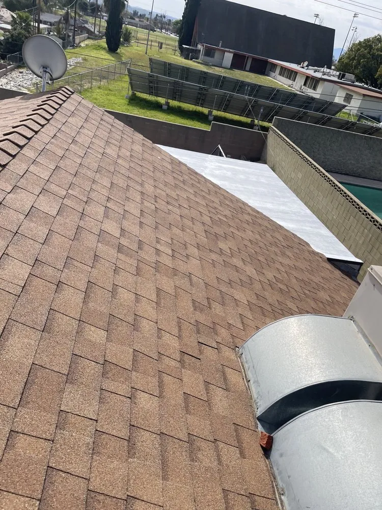 Slide of Off The Roof Roofing