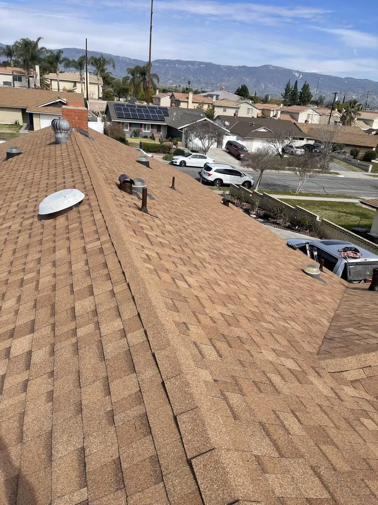 Slide of Off The Roof Roofing