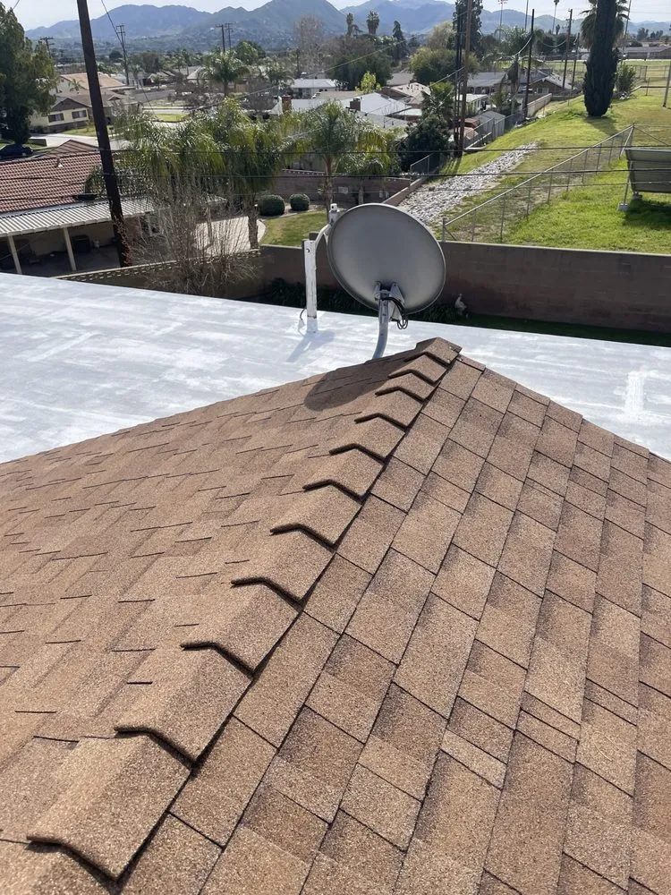 Slide of Off The Roof Roofing
