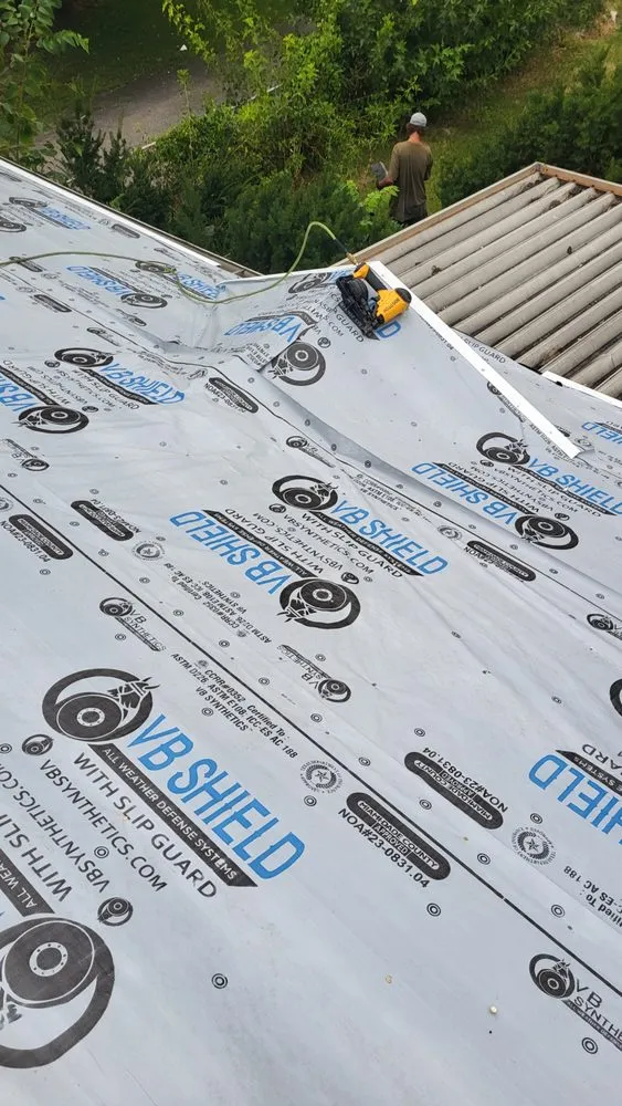Local residential roofing service near you across Ramsey, IL - O&L Roofing