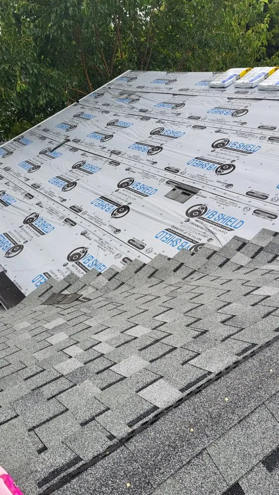 Professional residential roofing service in Ramsey, IL - O&L Roofing