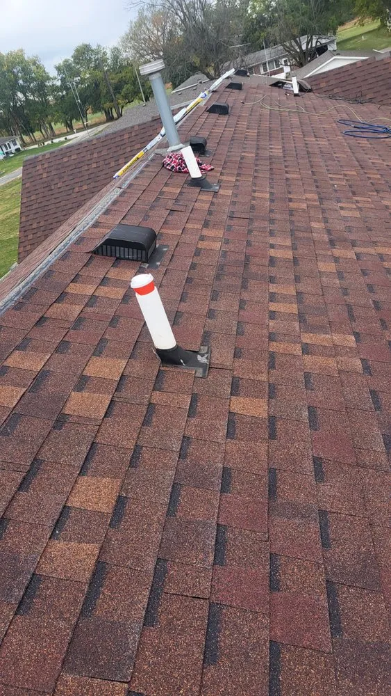 Local residential roofing service in Ramsey, IL - O&L Roofing