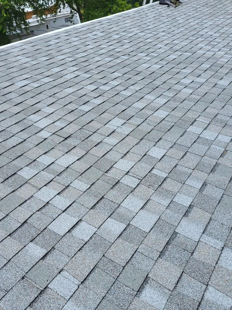 Local shingle roofing service experts serving Ramsey, IL - O&L Roofing