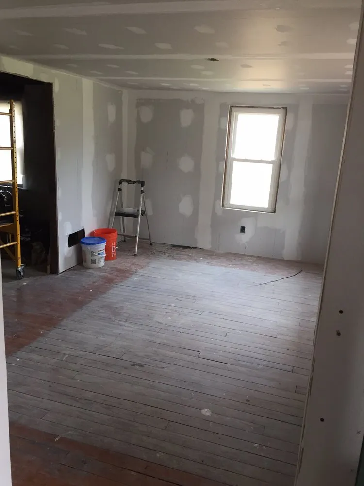 Slide of O'Linchy Construction Services LLC - New Castle