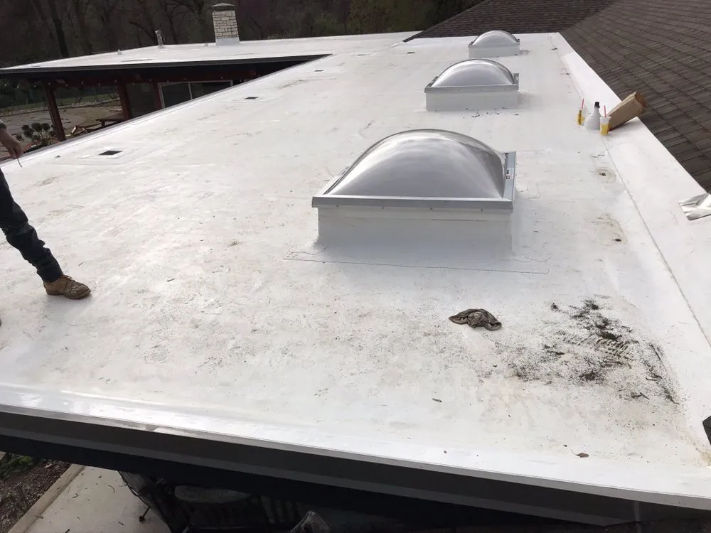 Expert residential roofing service experts serving Ofallon, MO - Oliver Roofing & Siding