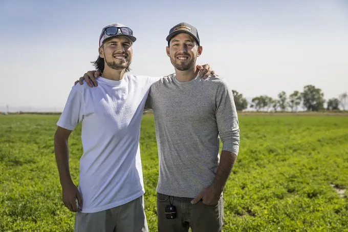 Slide of Omega Roofing