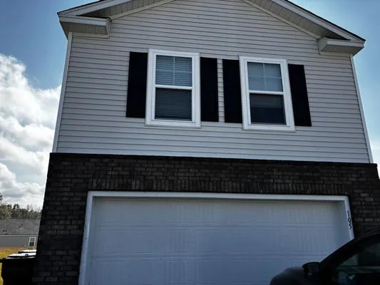 On Target Pressure Washing Logo