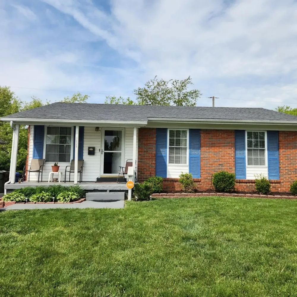 Slide of On The Roof Contracting