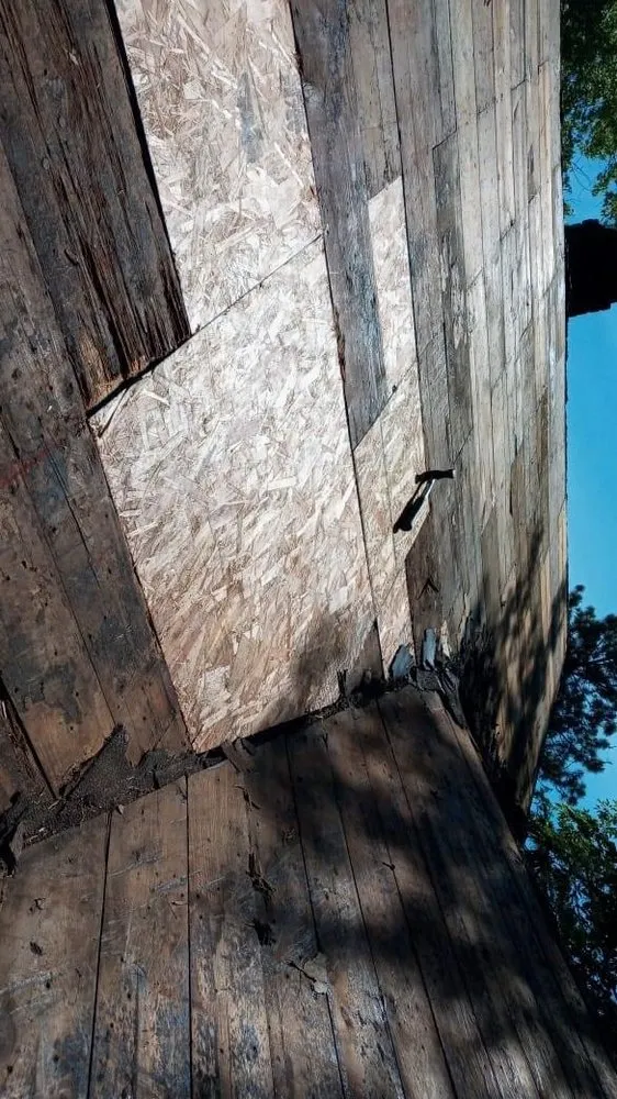 Slide of On the side construction