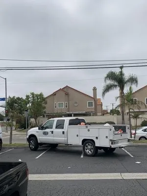 Ondatje Plastering Contracting Logo