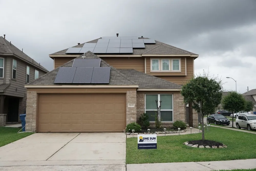 Emergency shingle roofing service in 77024, TX by One Sun America
