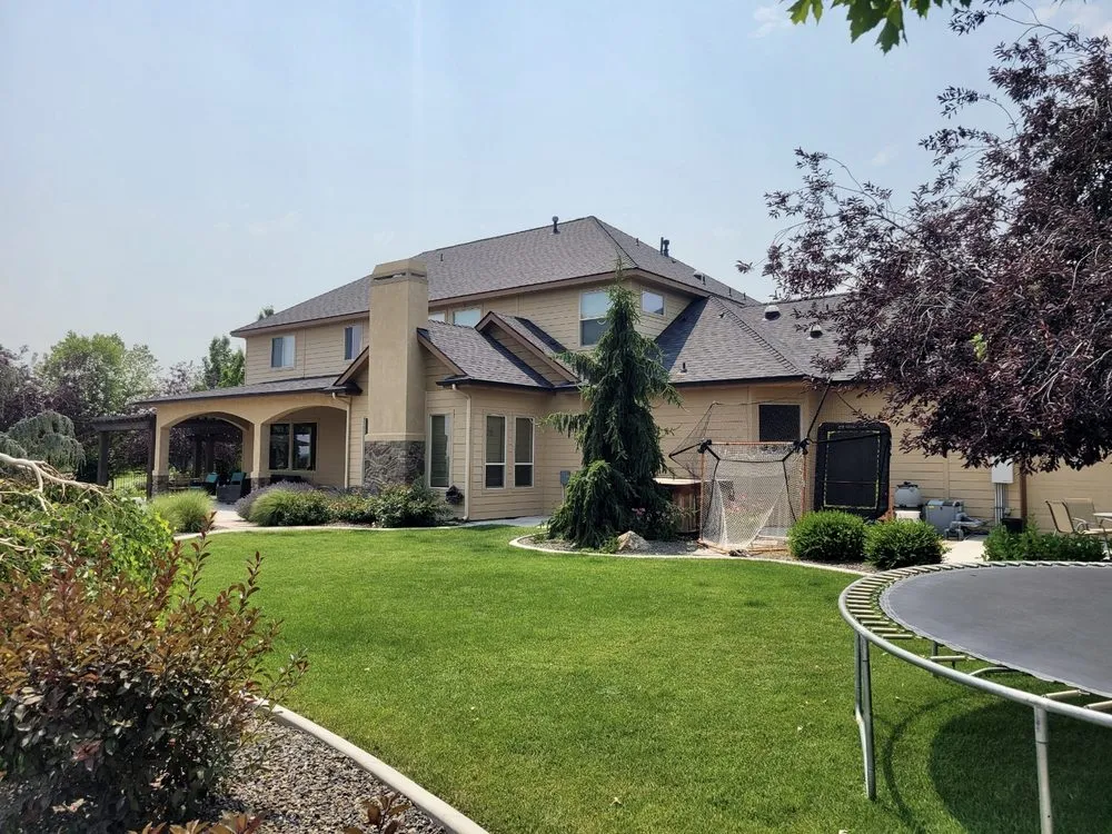 Slide of One Truss Roofing & Solar