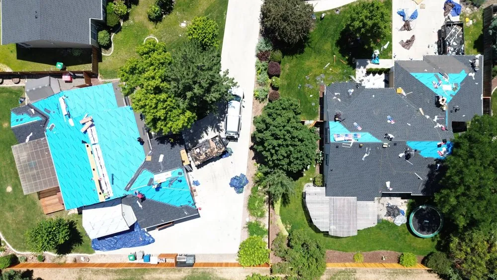 Slide of One Truss Roofing & Solar