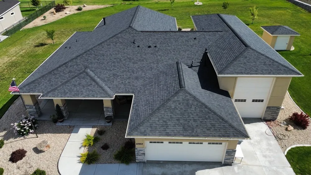 Slide of One Truss Roofing & Solar