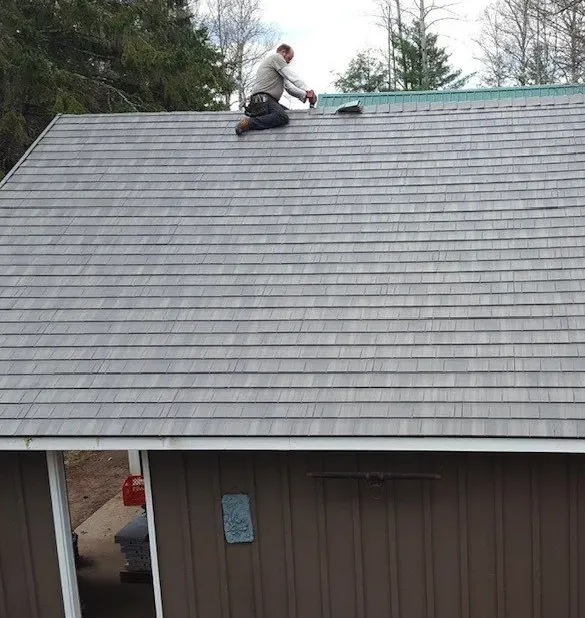 Licensed roof installation in Lake Tomahawk, WI by Oneida Roof & Chimney