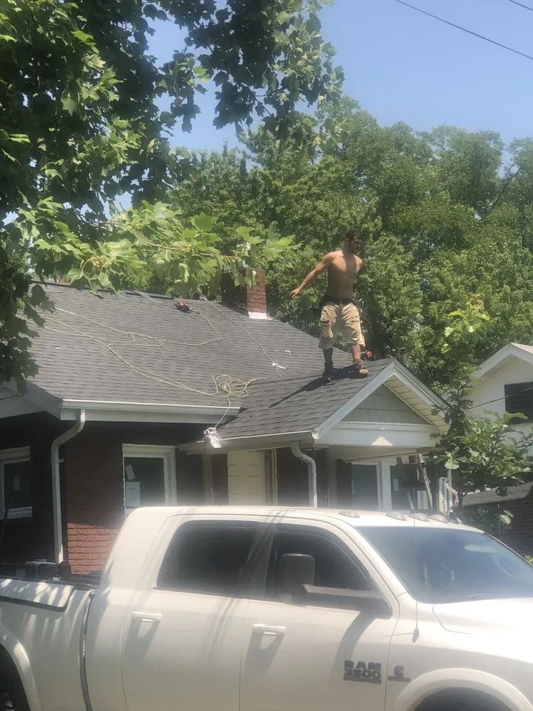Professional shingle roofing service experts serving St Charles, MO - Only H n R's Roofing and Construction