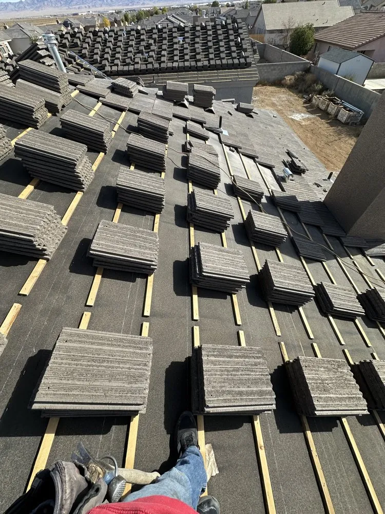 Slide of Onnit Roofing