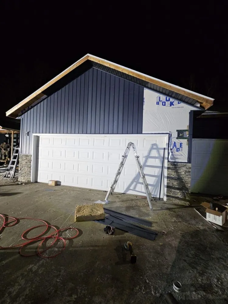 Slide of Onsite Contractors