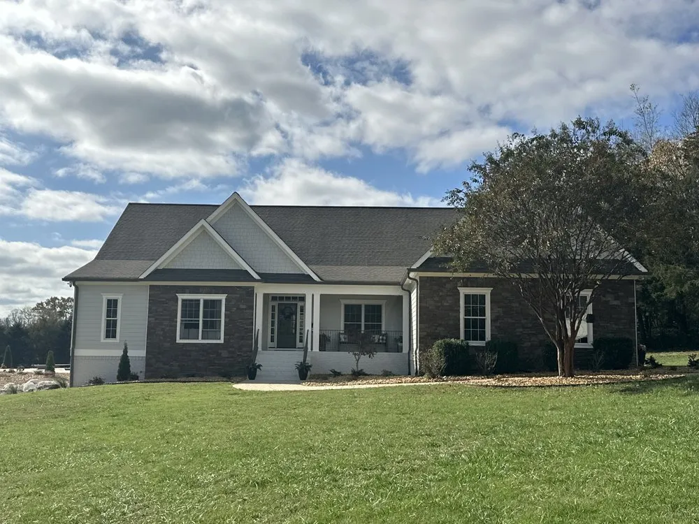 Reliable shingle roofing service experts serving Ooltewah, TN - Ooltewah Exteriors