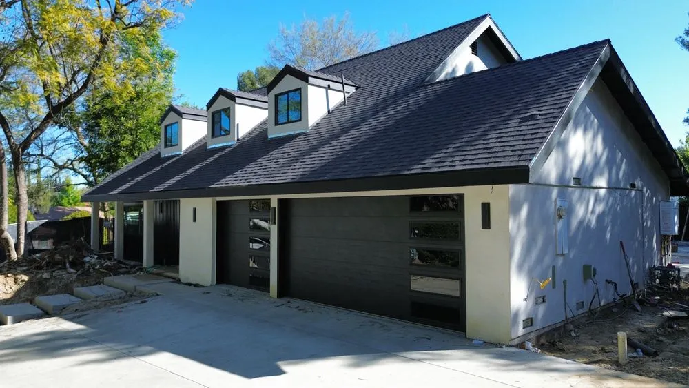 Top-rated roof replacement in Encino, CA by Option One Roofing