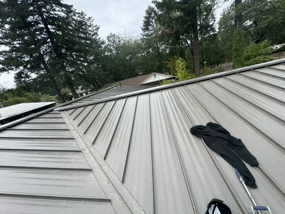 Slide of Oregon Gutter and Roof