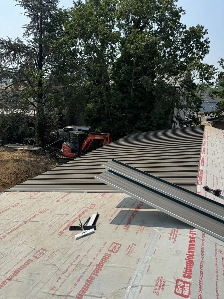 Slide of Oregon Gutter and Roof