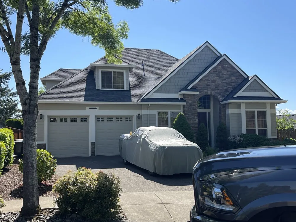 Slide of Oregon Roofers