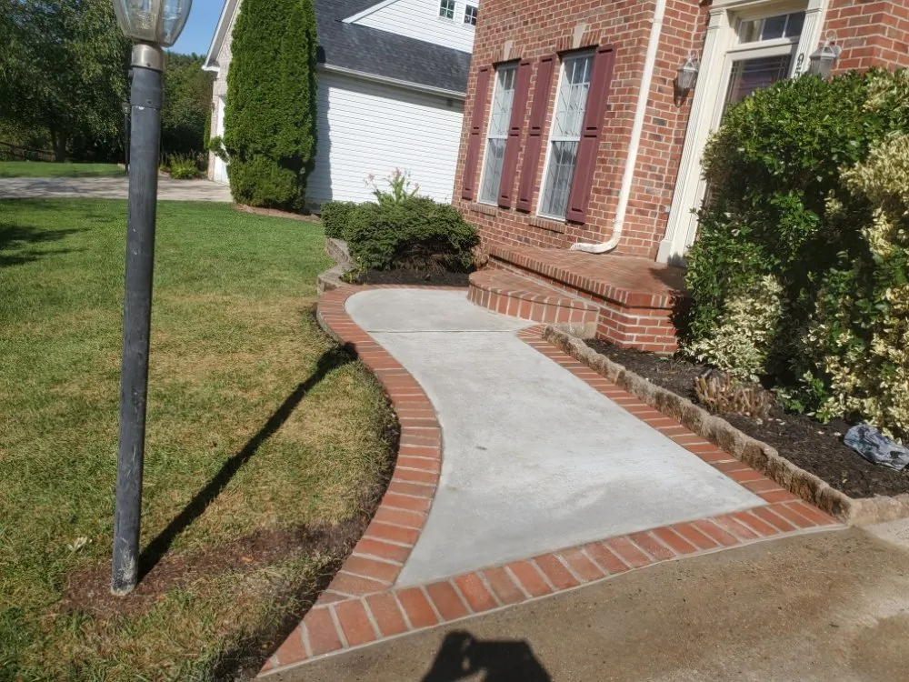 Slide of Orellana Construction