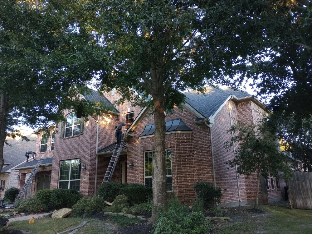 Slide of Orellanas Construction