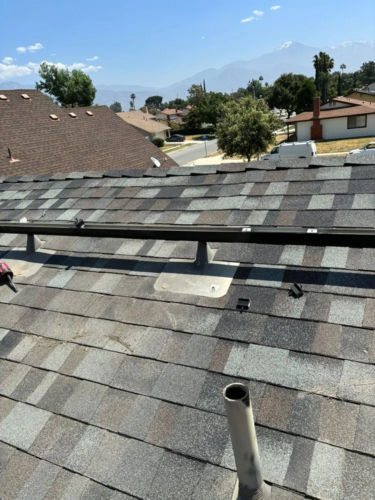 Top-rated shingle roofing service for residential properties in Devore Heights, CA by Oscar & Rosa