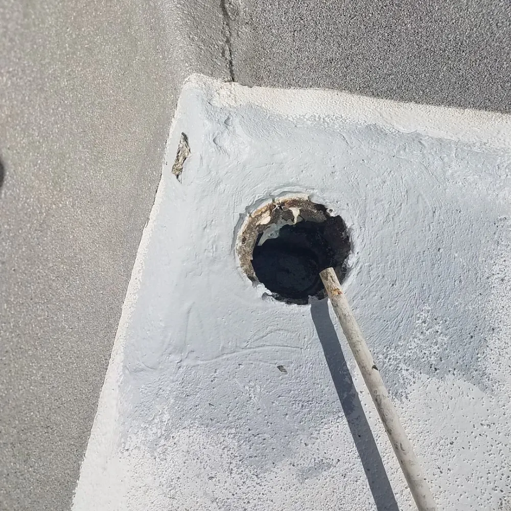 Slide of Oscar's Roofing