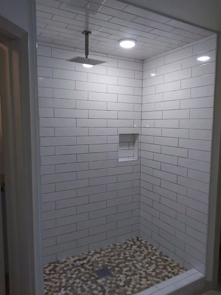 Slide of Osman Maradiaga Construction