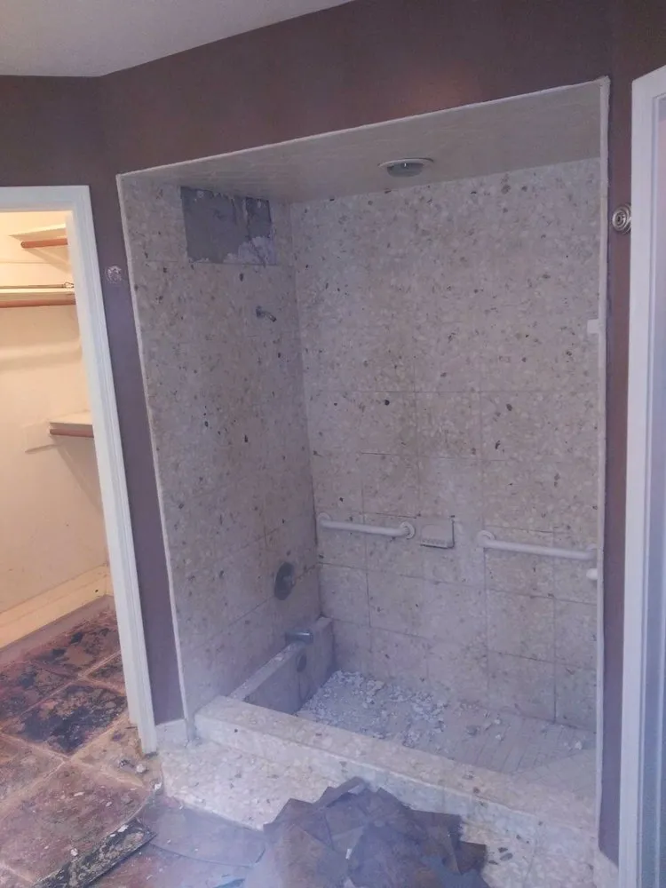 Slide of Osman Maradiaga Construction