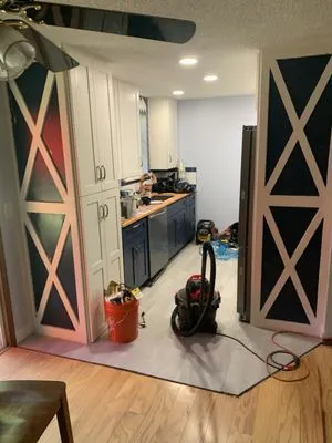 Oster Roofing & Remodel Logo