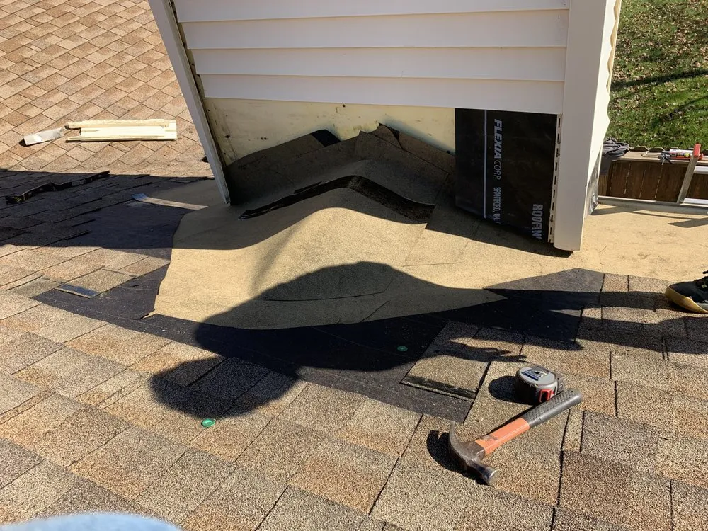 Professional roof repair experts serving Middletown, IL - Outlaw Design