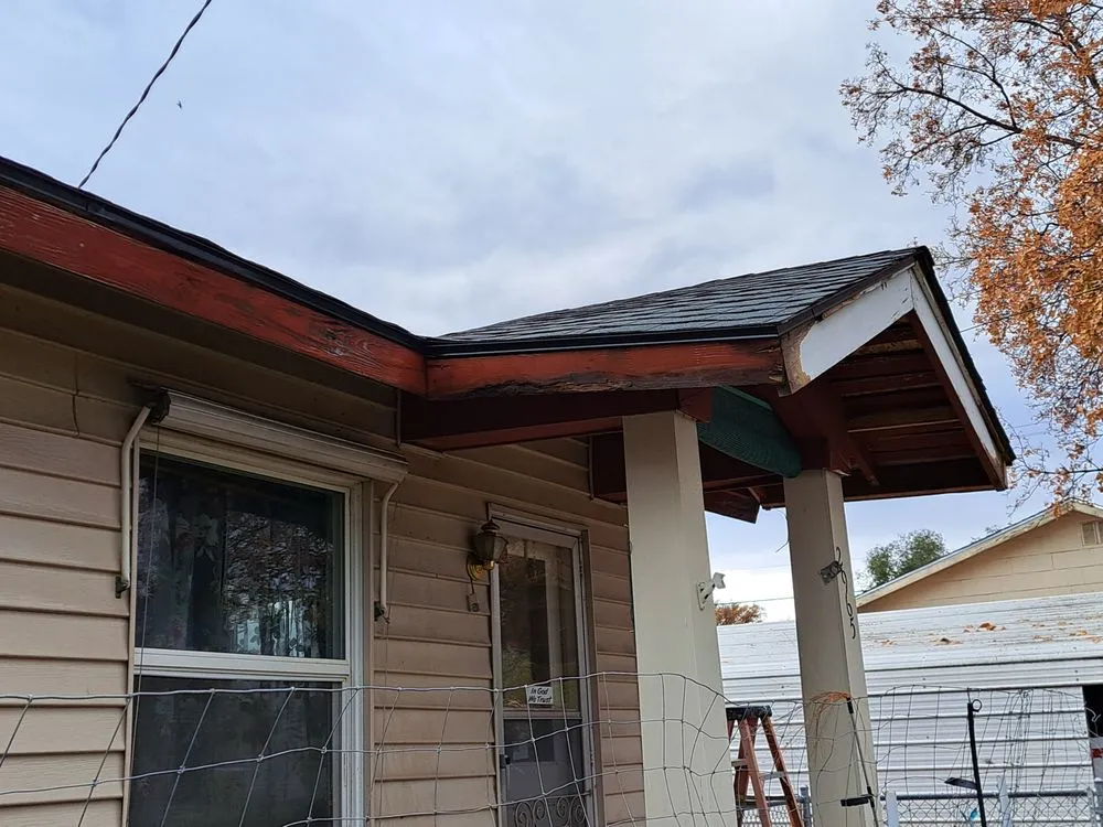 Slide of Outlaw Roofing