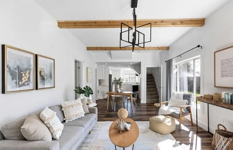 Slide of Outrigger Construction