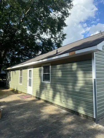 Slide of O&V Roofing