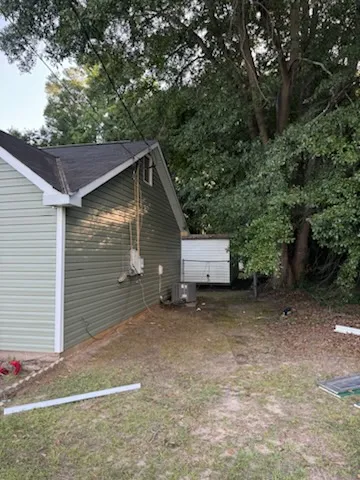 Slide of O&V Roofing