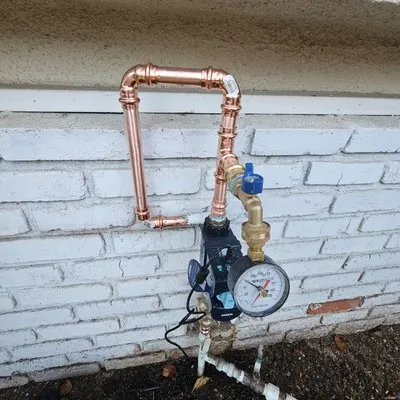 Overhaul Construction And Repair Logo